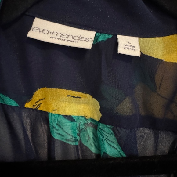 Eva Mendes for New York & Company Wrap Blouse – Navy Lemon Print – Size L - Picture 4 of 8